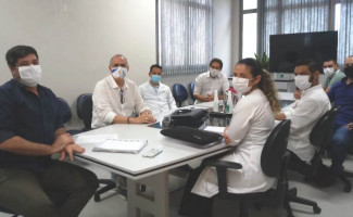 Secretário Tollini se reúne com diretoria e planeja a retomada dos serviços no HGP
