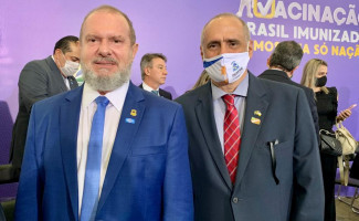 Governador do Tocantins e Secretário da Saúde participam do lançamento do Plano Nacional de Imunização contra a Covid-19