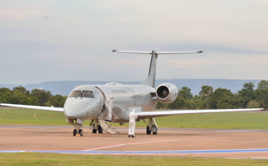 Voo vindo de Manaus teve um pouso técnico previsto em Palmas, embarcaram 18 pacientes, dois médicos e quatro enfermeiros.