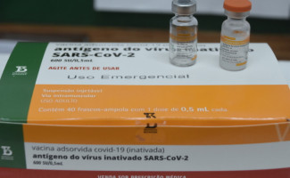 Vacinas para combate à Covid-19 podem ser retiradas pelos municípios a partir de 1º de março