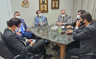 Vice-governador se reúne com deputados e garante instalação de novos leitos de UTI Covid em Hospital Regional de Porto Nacional
