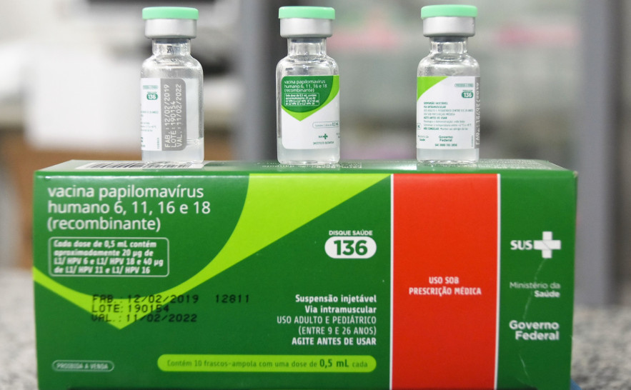As vacinas contra o HPV poderão ser aplicadas em pessoas com idade até 26 anos para ambos os sexos. 