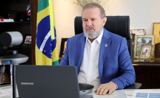 Número de casos de Covid-19 começa a cair no Estado e governador Carlesse reforça importância da vacinação